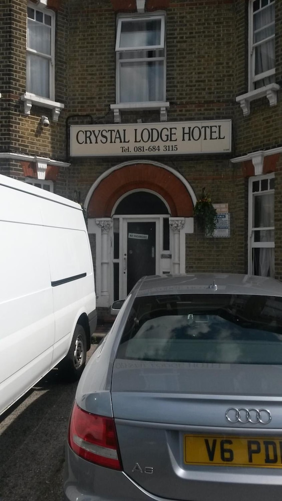 Crystal Lodge Hotel 3/38