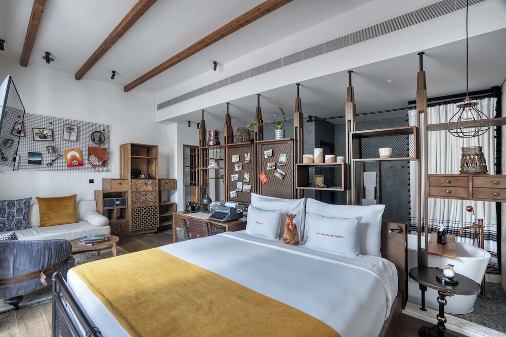 25hours Hotel Dubai One Central 12/48