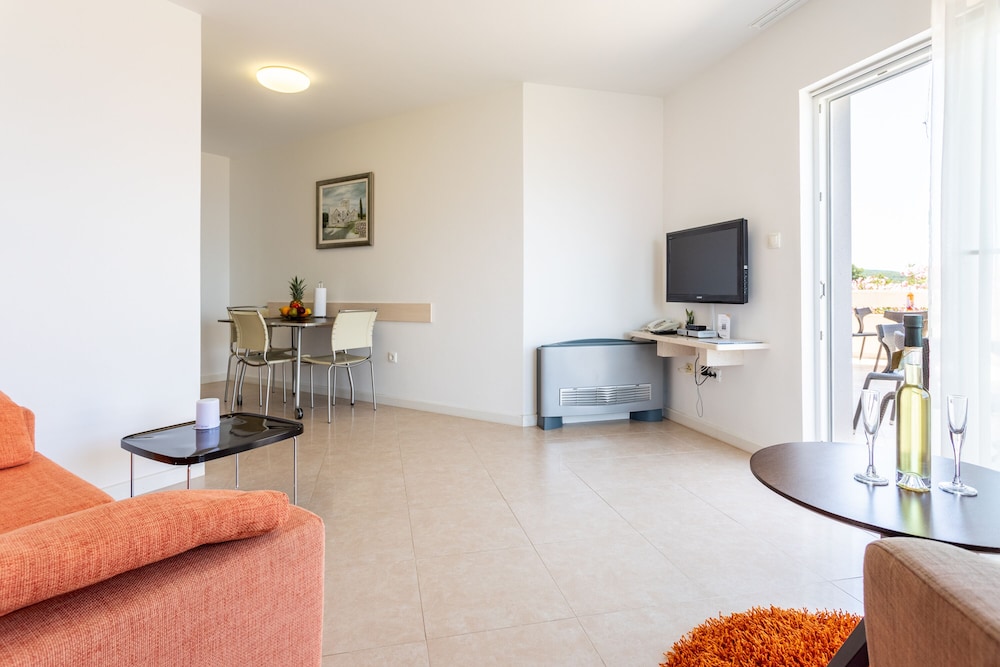 VILA KETI 38/50