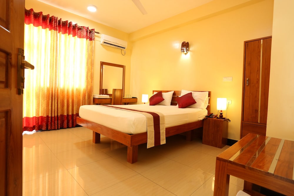 Euro Lanka Hotel 31/51