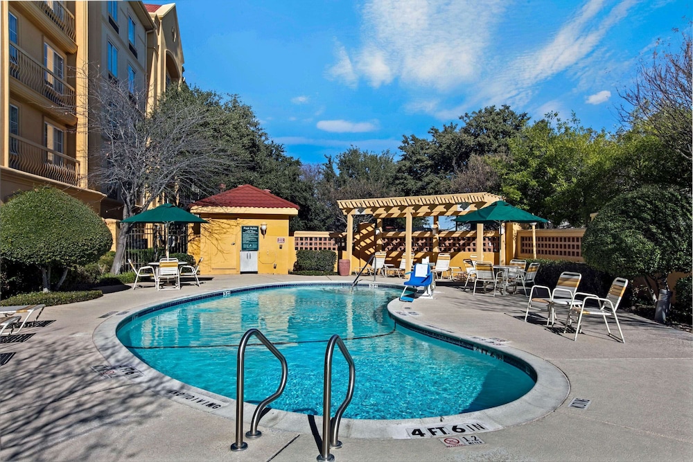 La Quinta Inn & Suites by Wyndham Dallas Arlington South 3/66