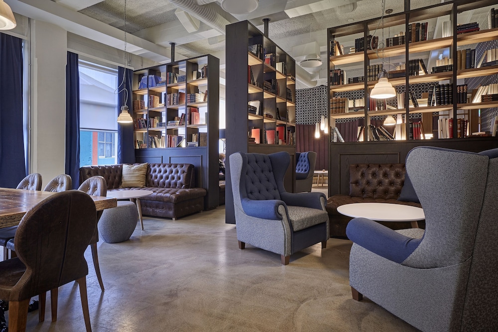 Reykjavik Marina - Berjaya Iceland Hotels 24/50