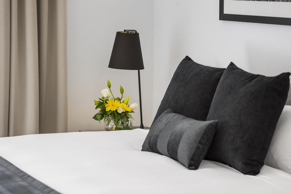 Oaks Mackay Carlyle Suites 27/55