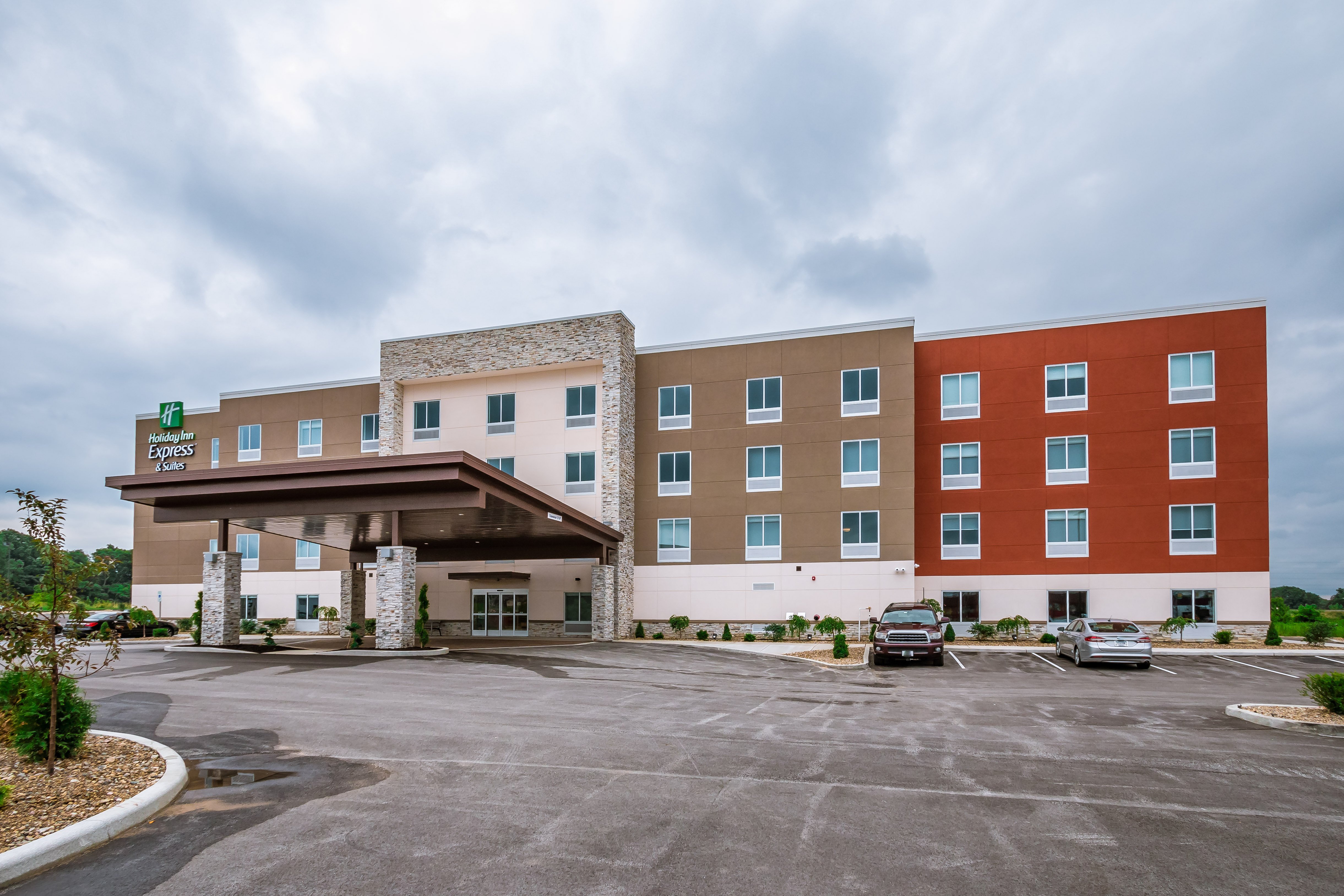 Holiday Inn Express and Suites South Bend South 64/64