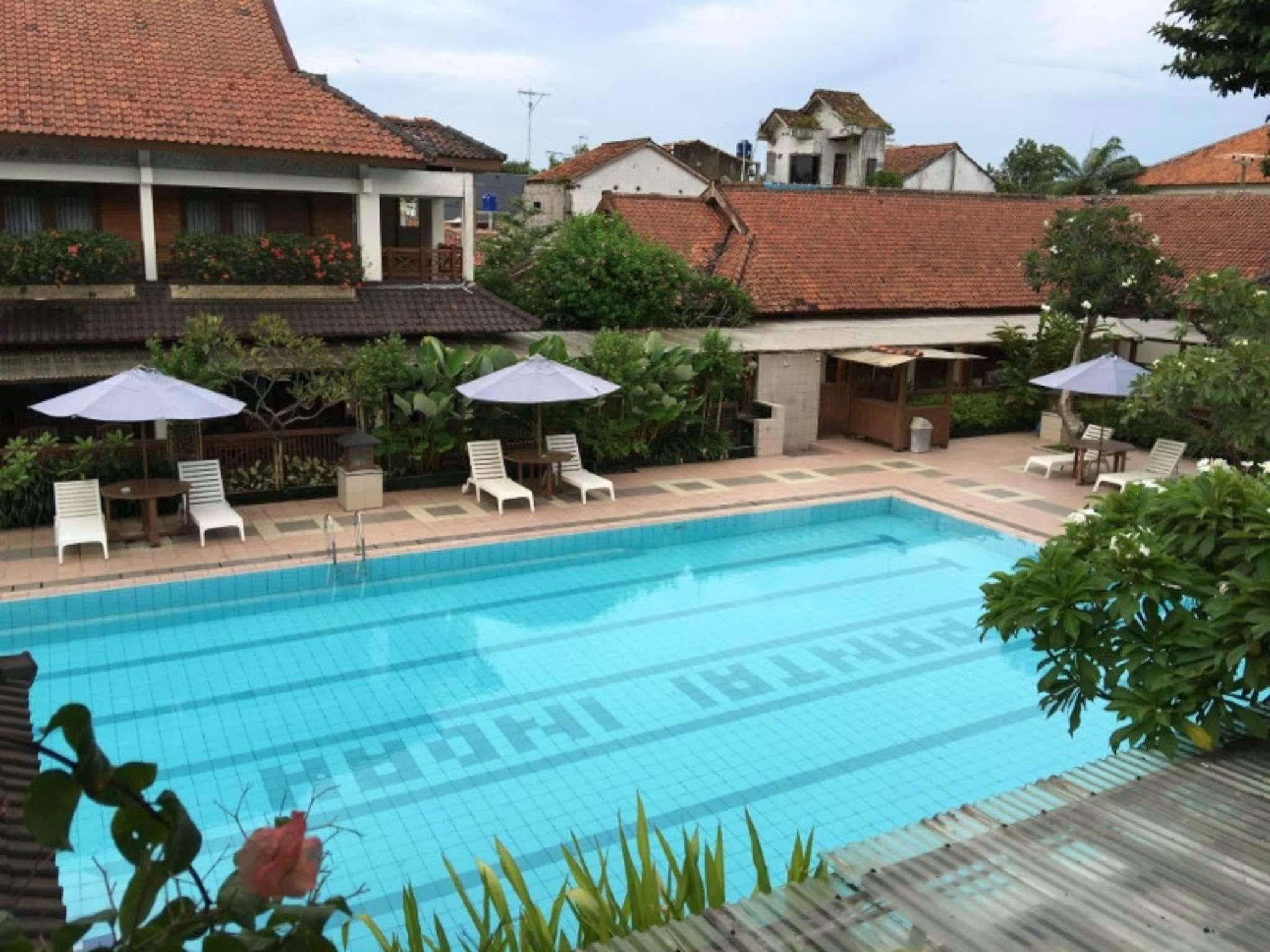 Pantai Indah Resort Hotel Timur 46/47