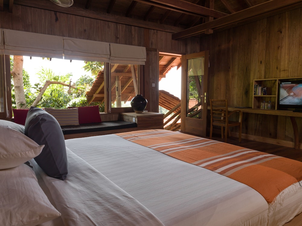 Wooden, Suite, Bungalow, King Bed
