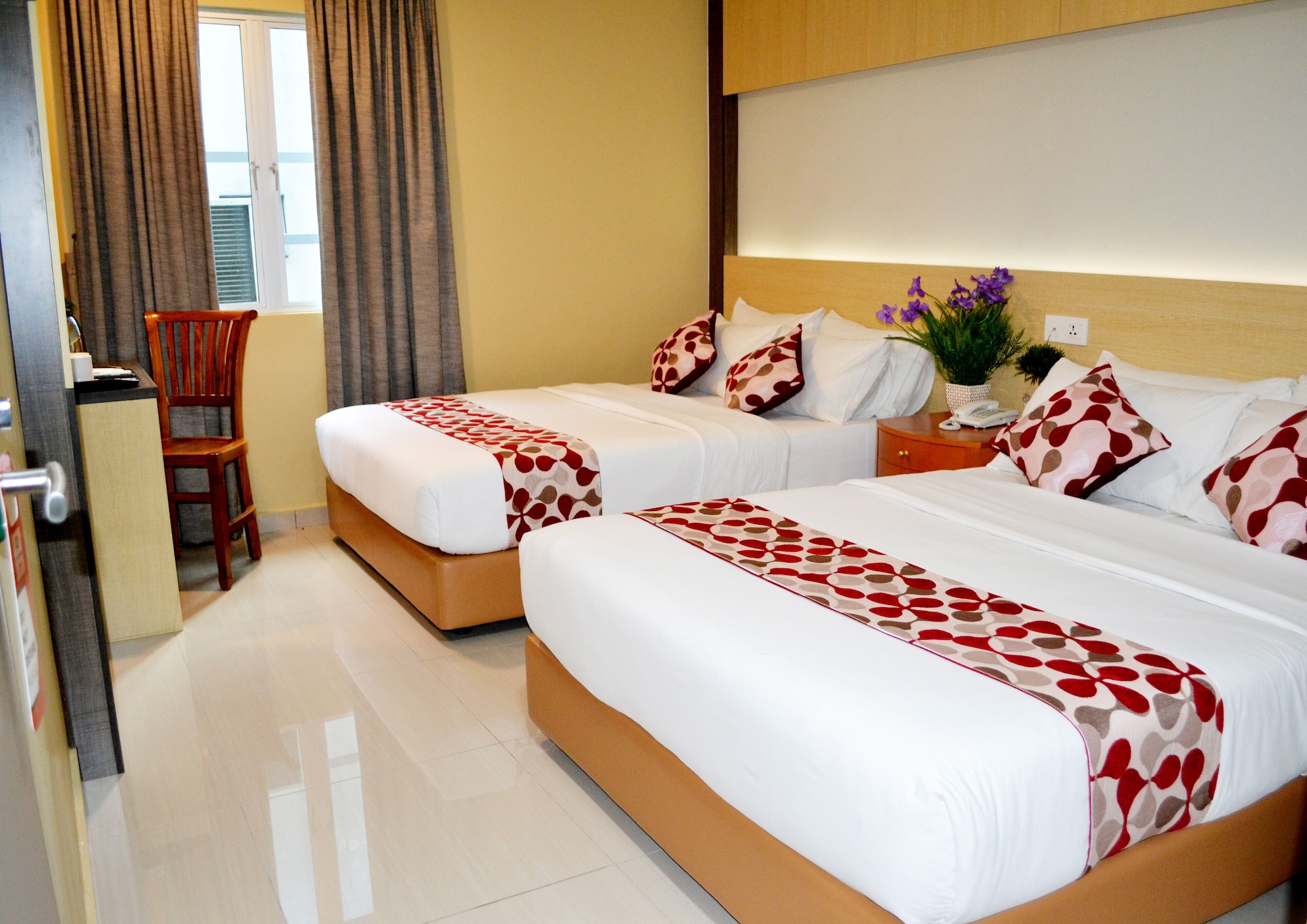 FAMILY, DOUBLE BED