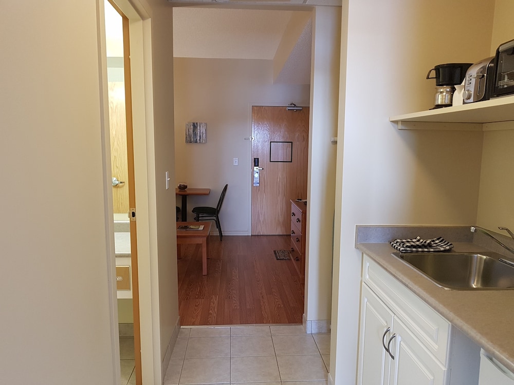 Sunset Mountain Inn and Spa 50/50