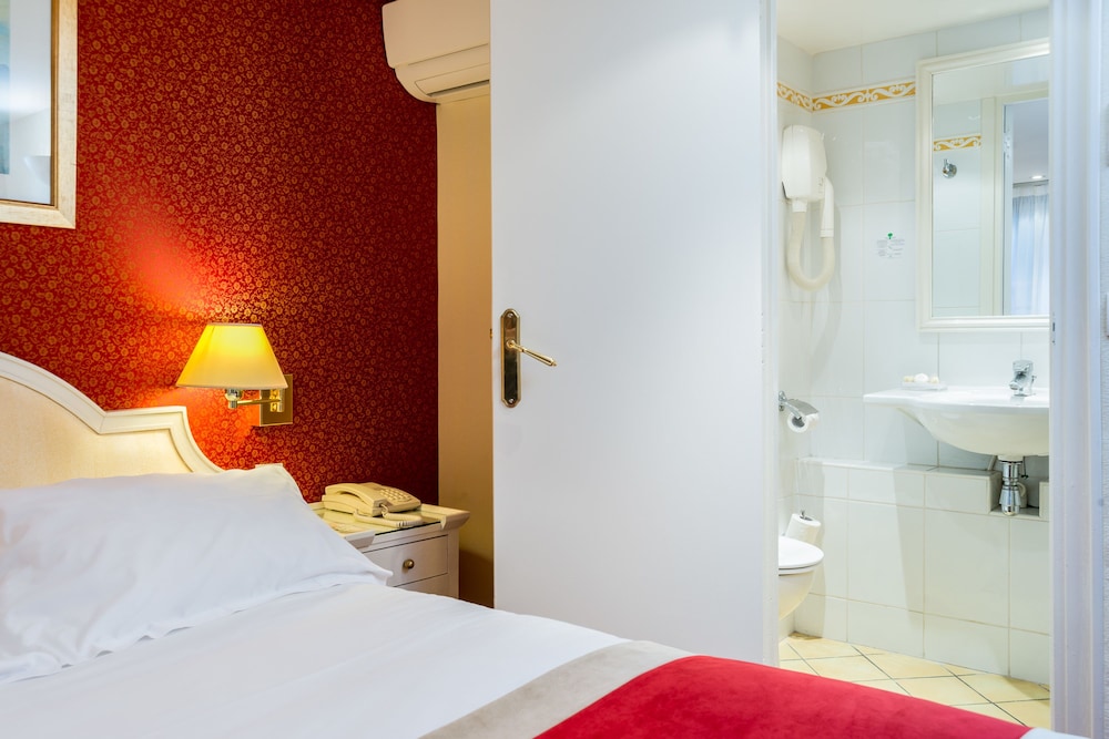 Austin's Arts et Metiers Hotel 37/61