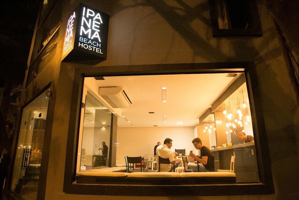 Ipanema Beach Hostel 9/64