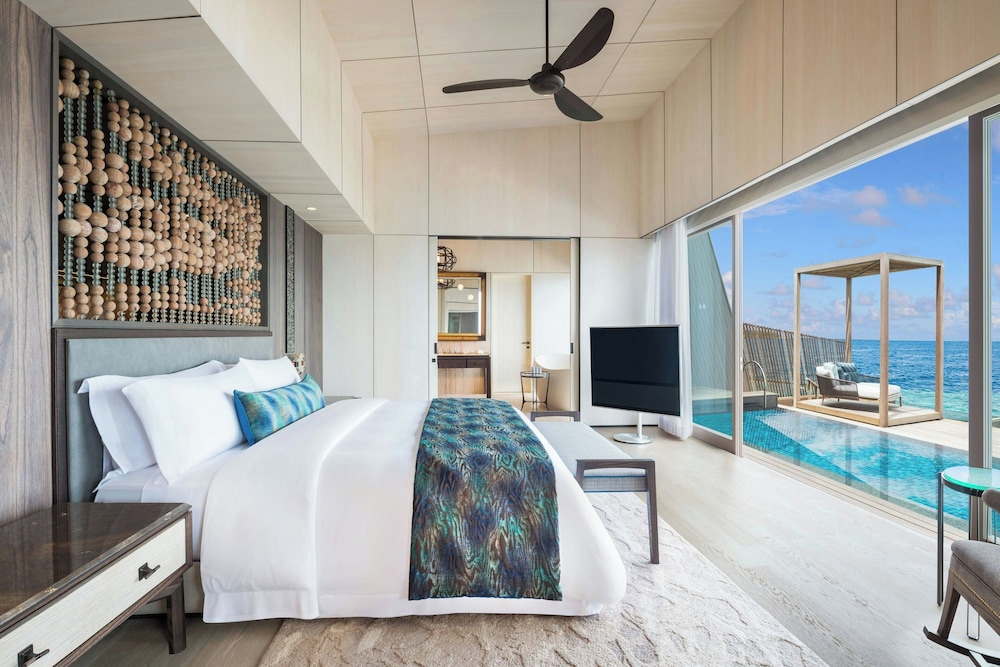 1 Bedroom, Overwater, Suite, King Bed