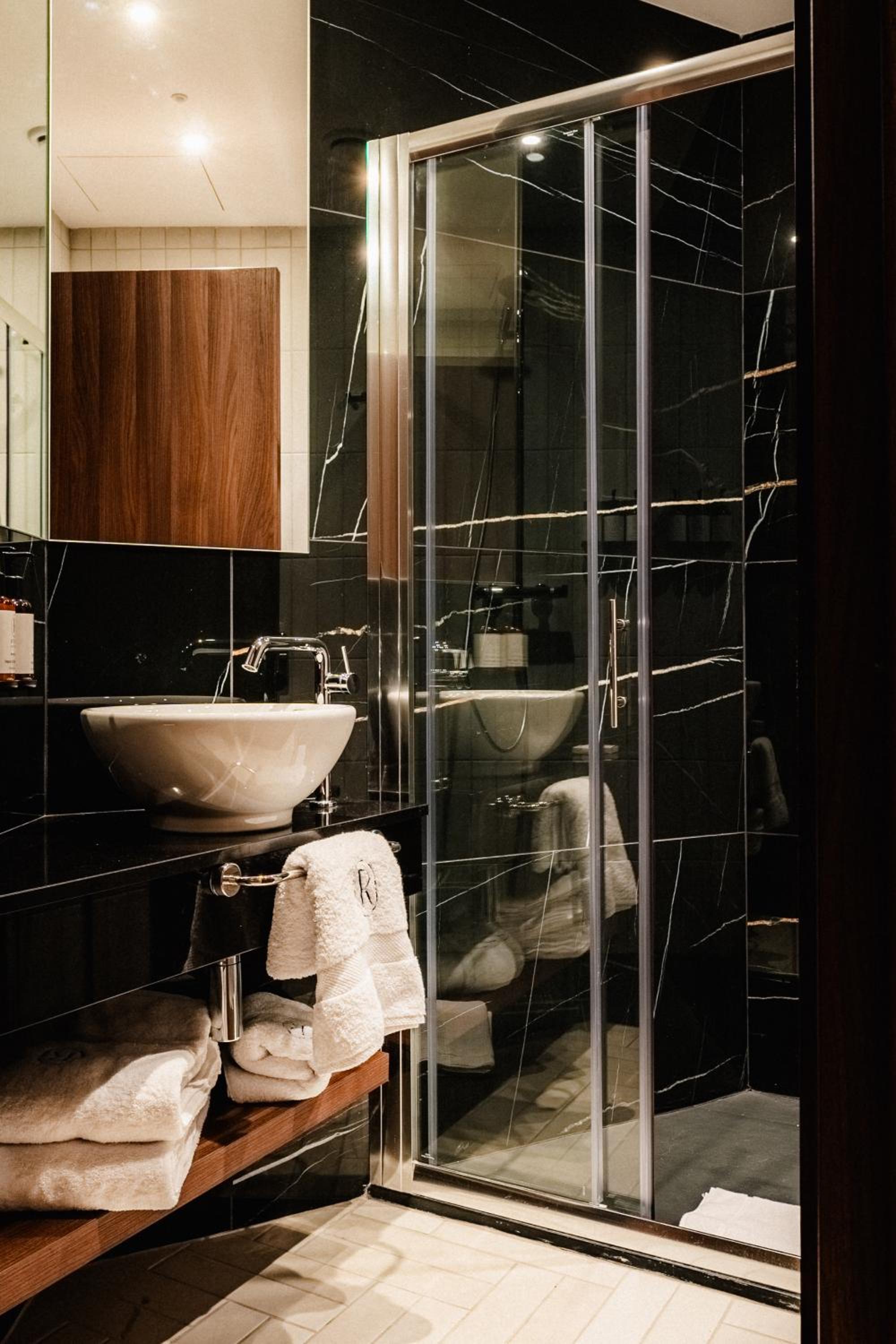 غرفة بريميوم مع دخول الصالة، Royale Sainte Helene Boutique Hotel 10/10
