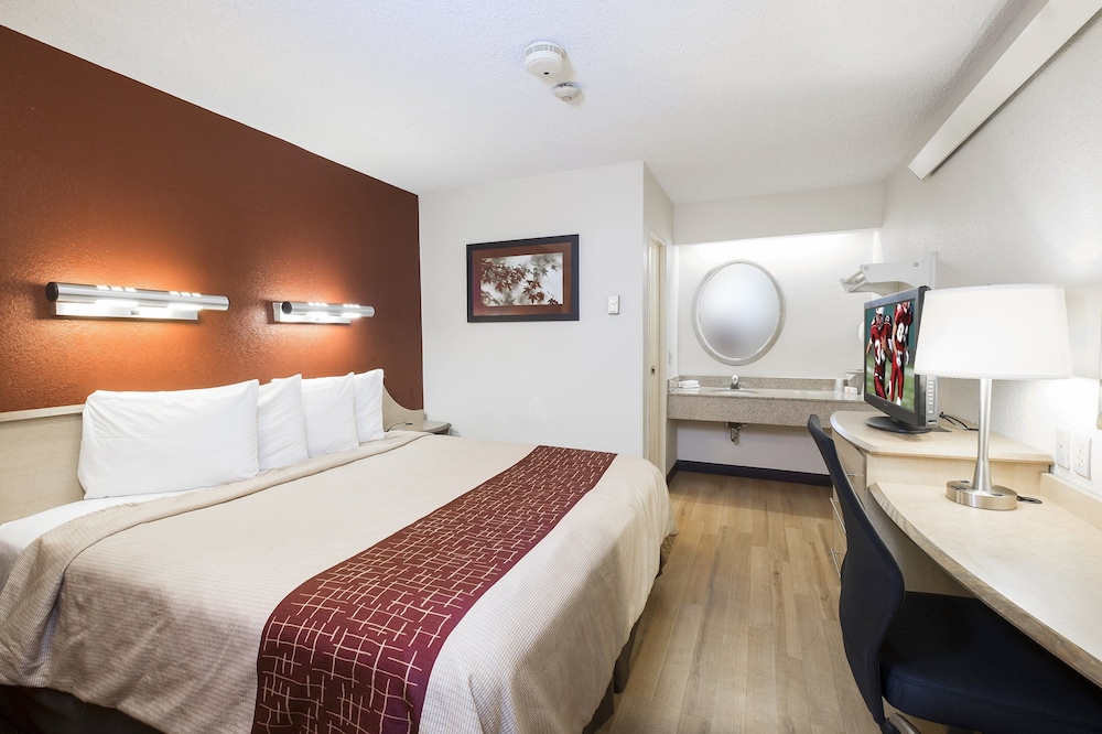 Red Roof Inn Enfield 9/20