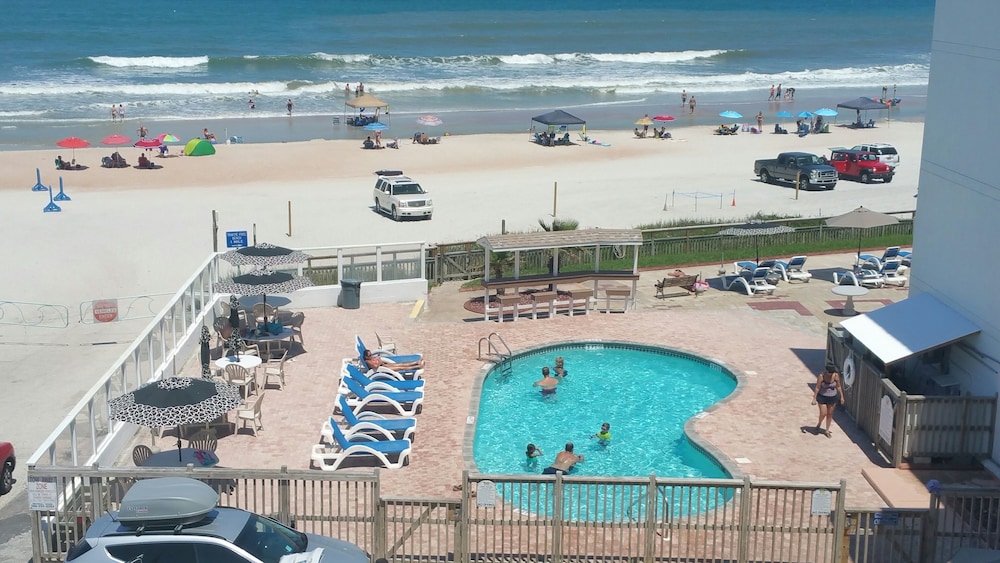 Cove Motel Oceanfront 7/46