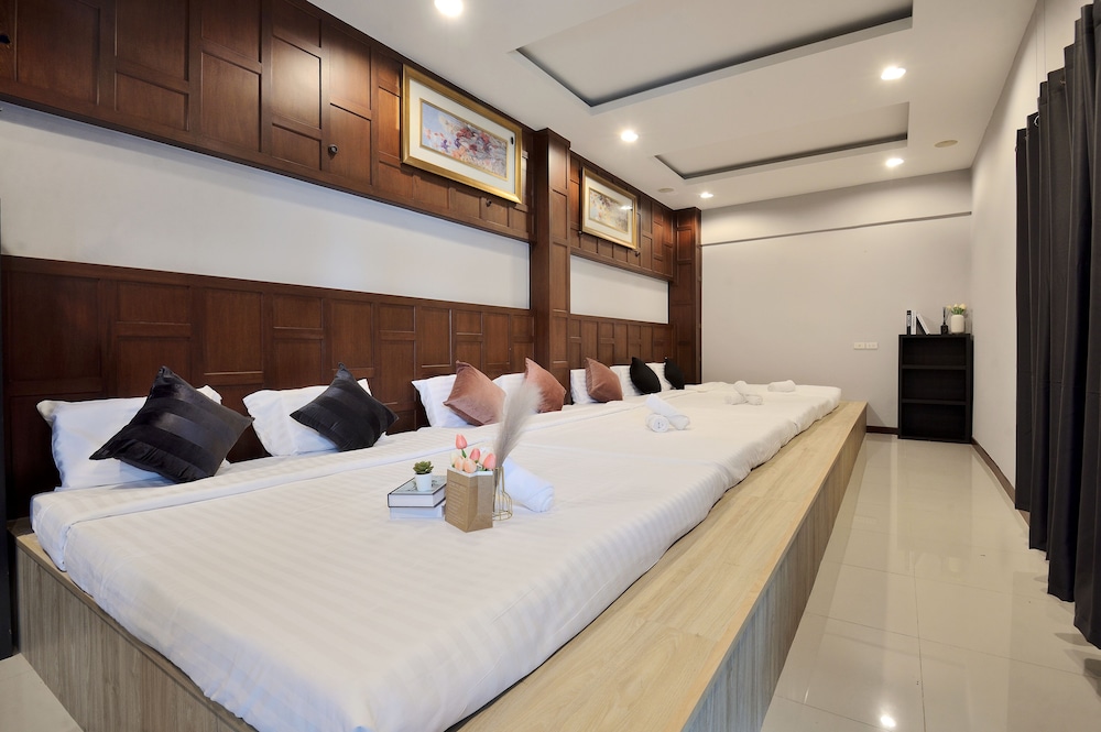 De Lux Bangkok Hotel 19/52