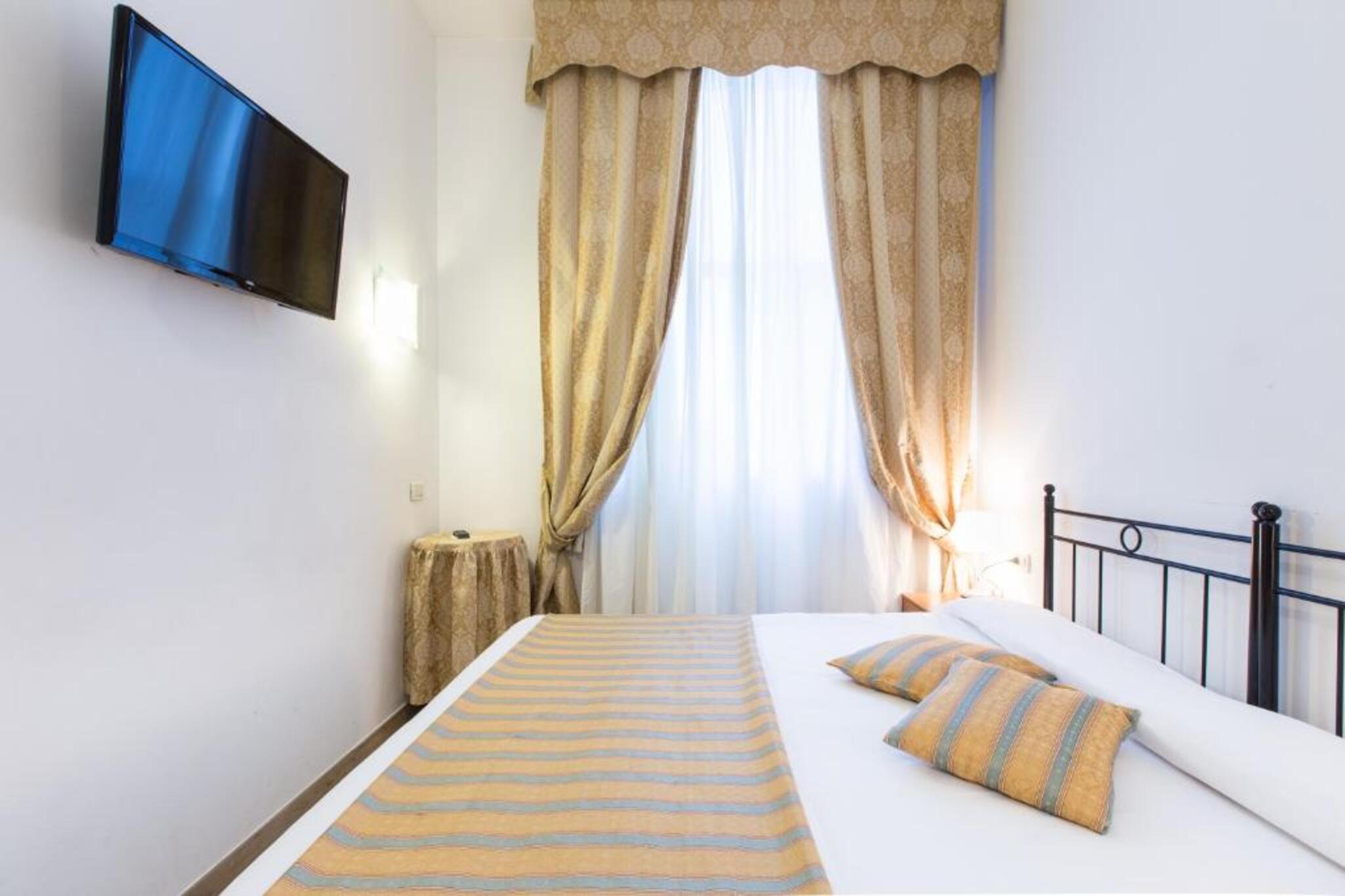 Room, Single, Double Bed, External Bathroom