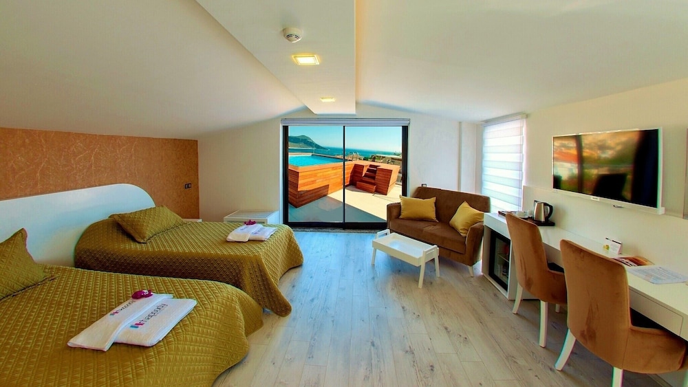 Rhapsody Hotel Kalkan - Adults Only +12 67/88