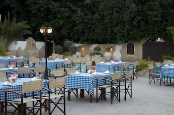 restaurant-cafeteria