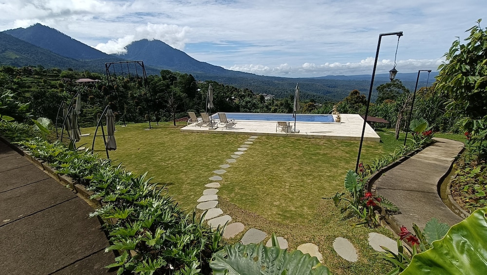 Camaradvipa Retreat Munduk 31/40