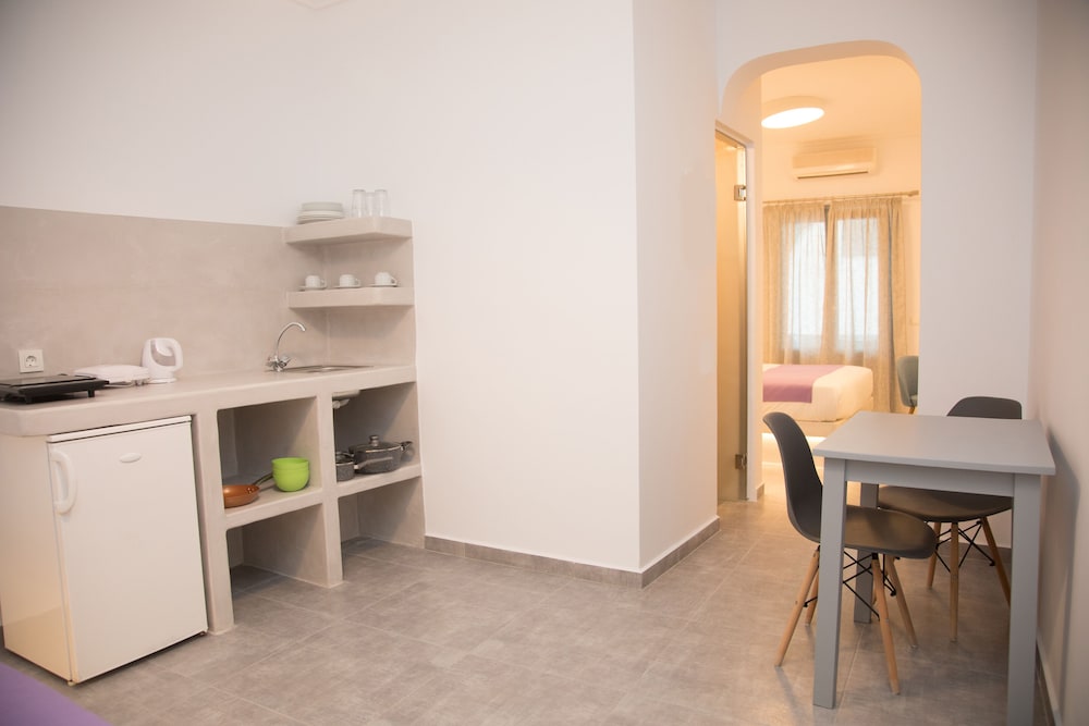 Markakis Studios Fira 29/49