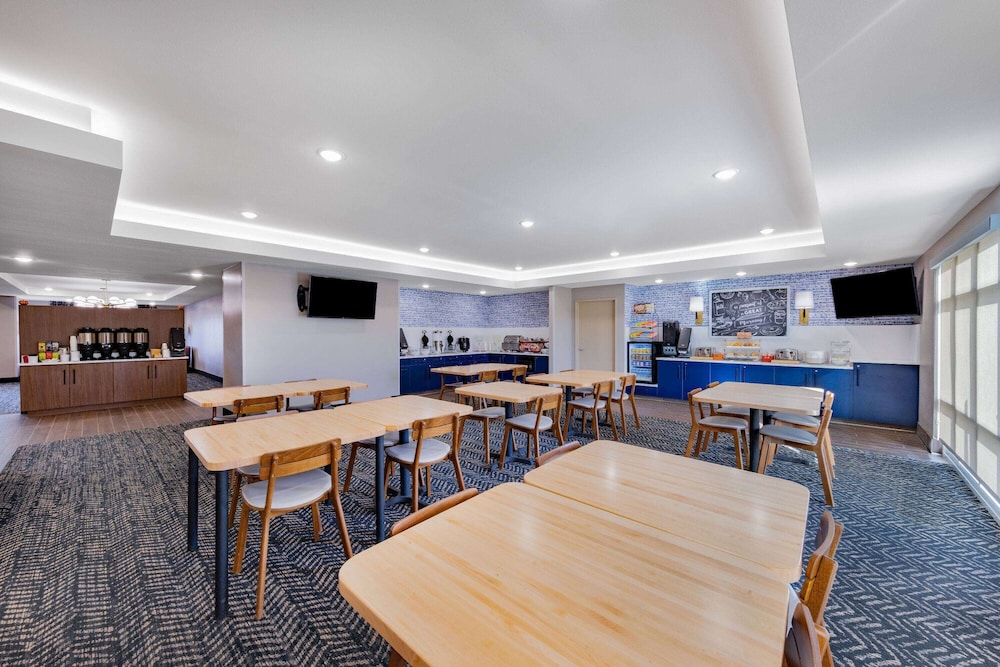 AmericInn by Wyndham International Falls Southwest 32/50