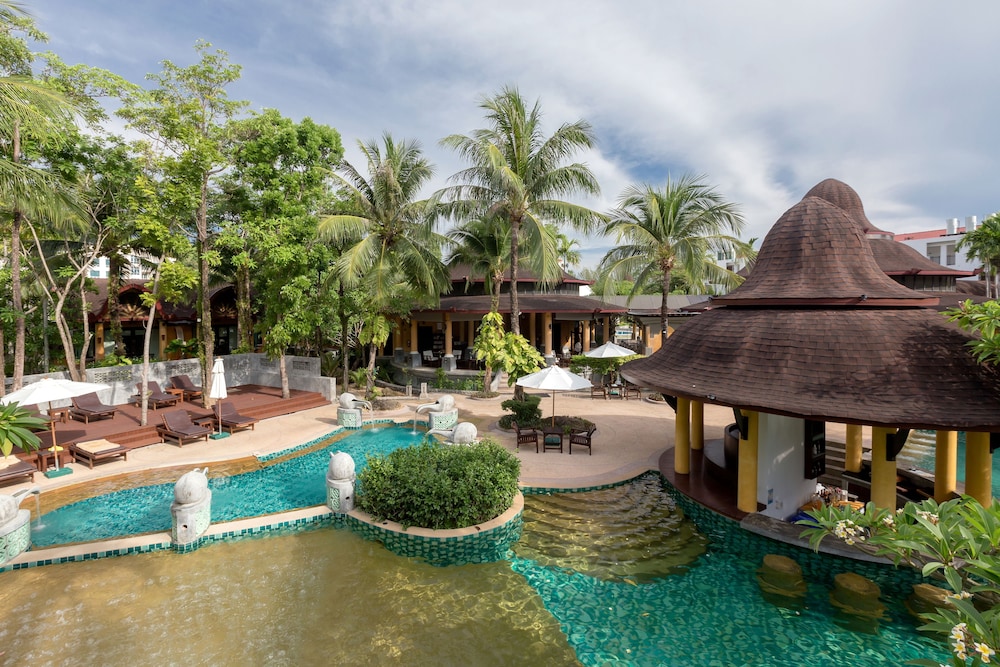 The Village Resort 28/37