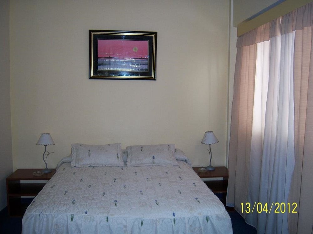 Hotel Adrazi 8/40