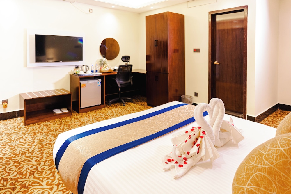 Marco Polo Dhaka 26/37