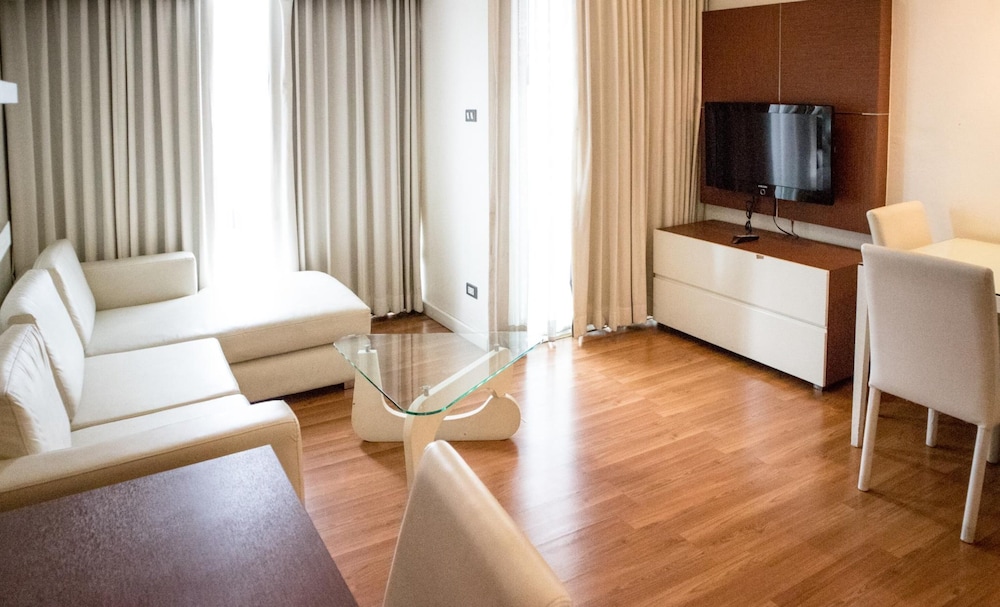 SATHORN GRACE SERVICED RESIDENCE 43/65