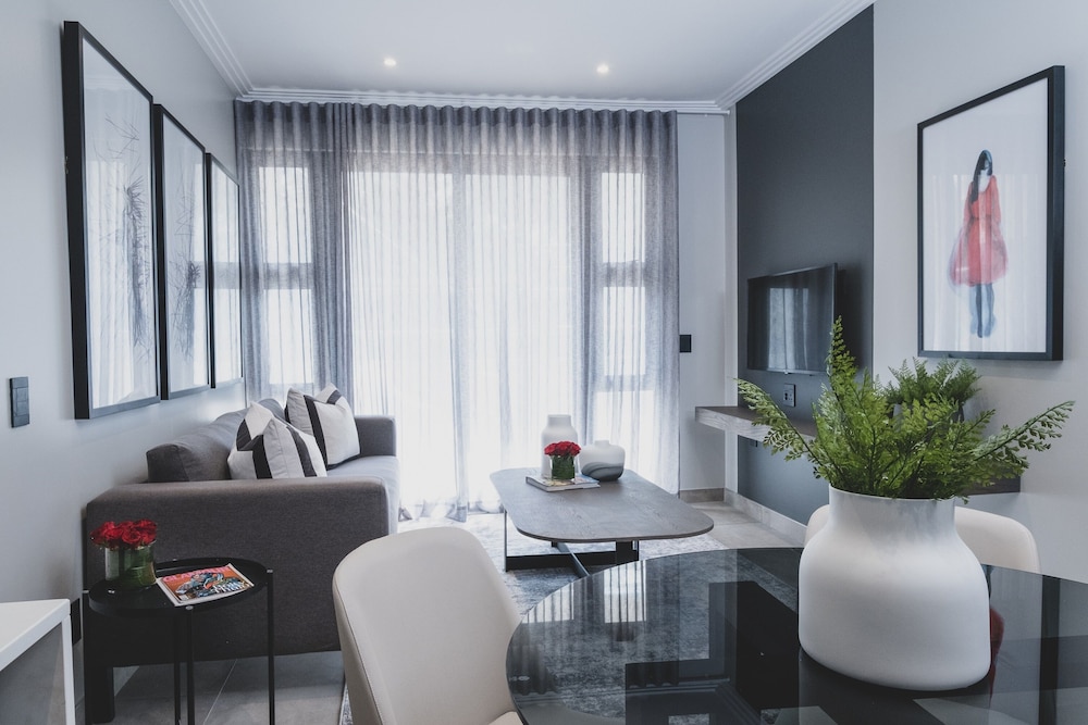 The Catalyst Hotel 23/42
