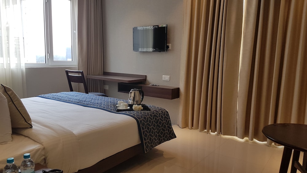 Hotel Sumaditya 16/35