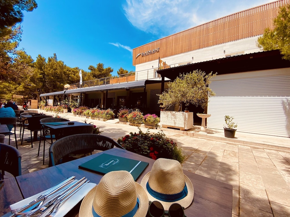 Zlatni rat Beach Resort 37/50