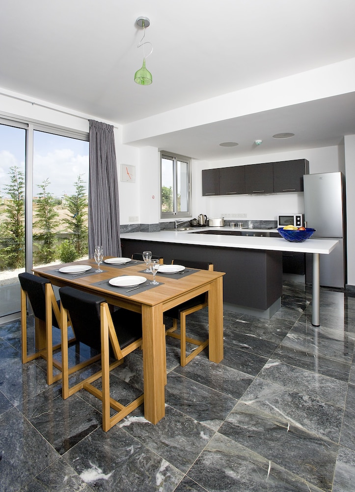 Paradise Cove Luxurious Beach Villas 32/50