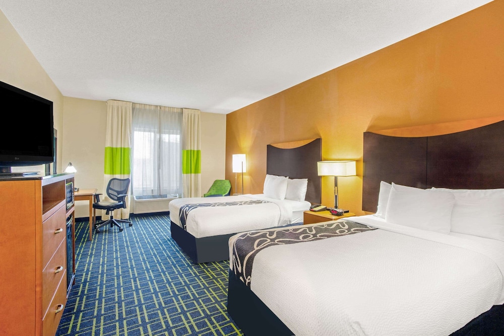 Manassas Hotel 24/58