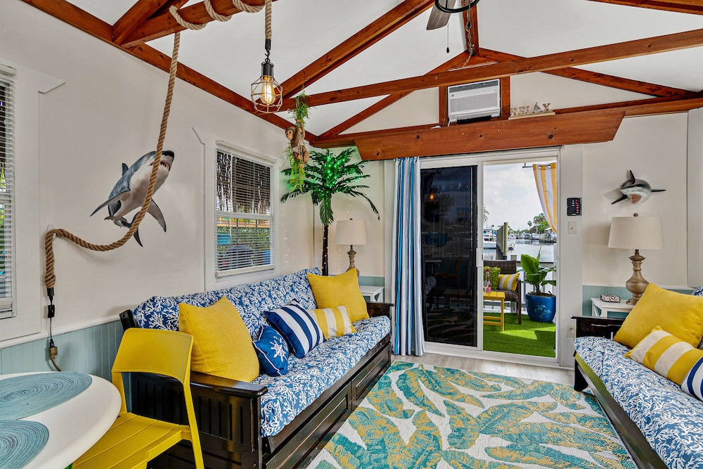 Latitude 26 Waterfront Resort & Marina 17/66