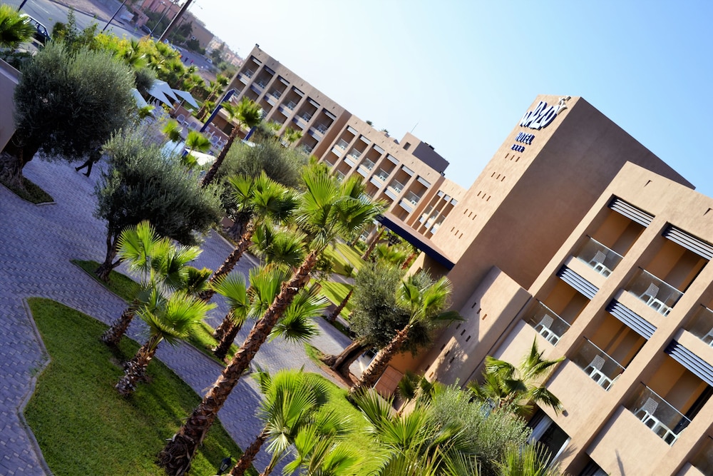 WAZO HOTEL 61/63