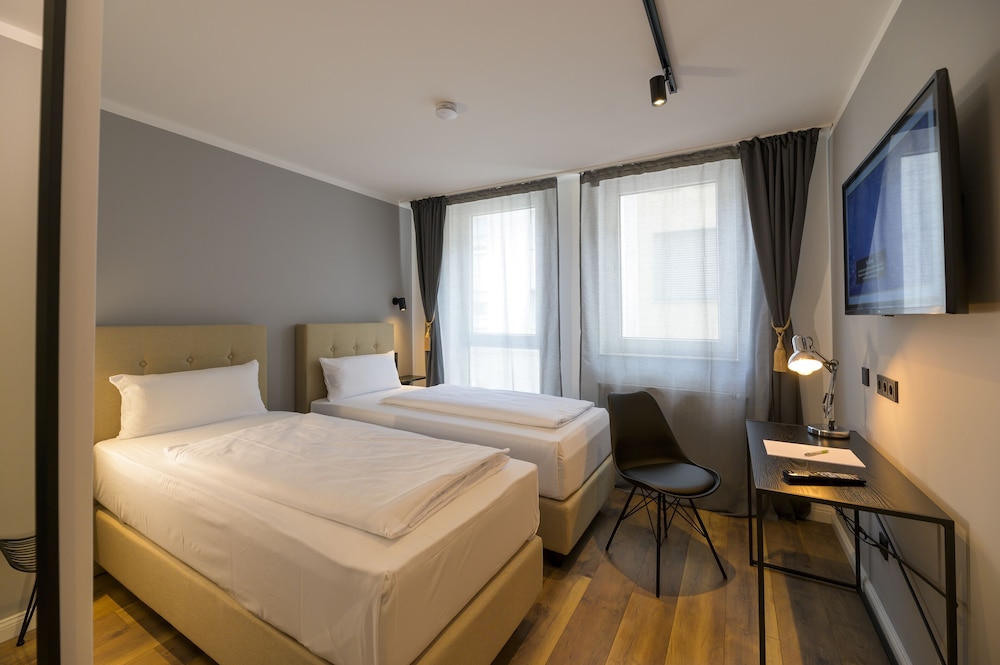 Room, Twin Beds
