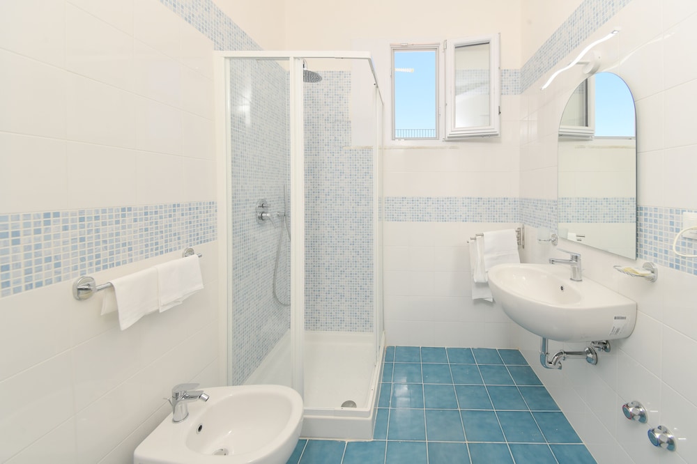 Albergo Atlantic 25/25