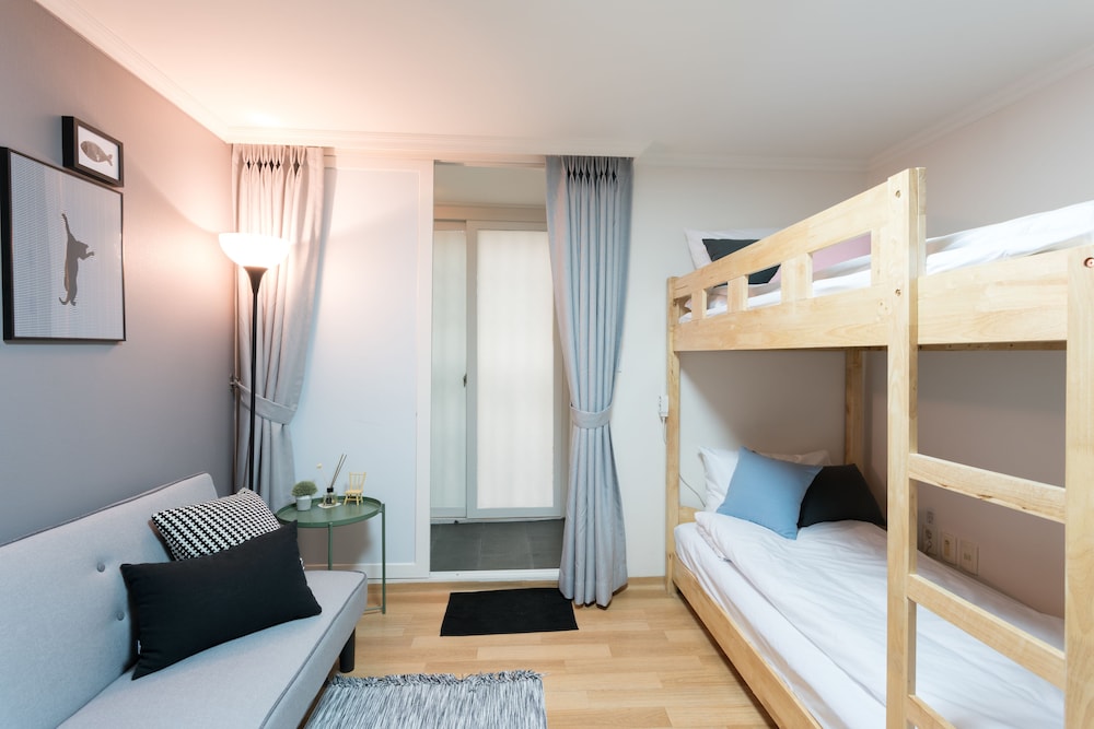 Mono House Hongdae 2 38/71
