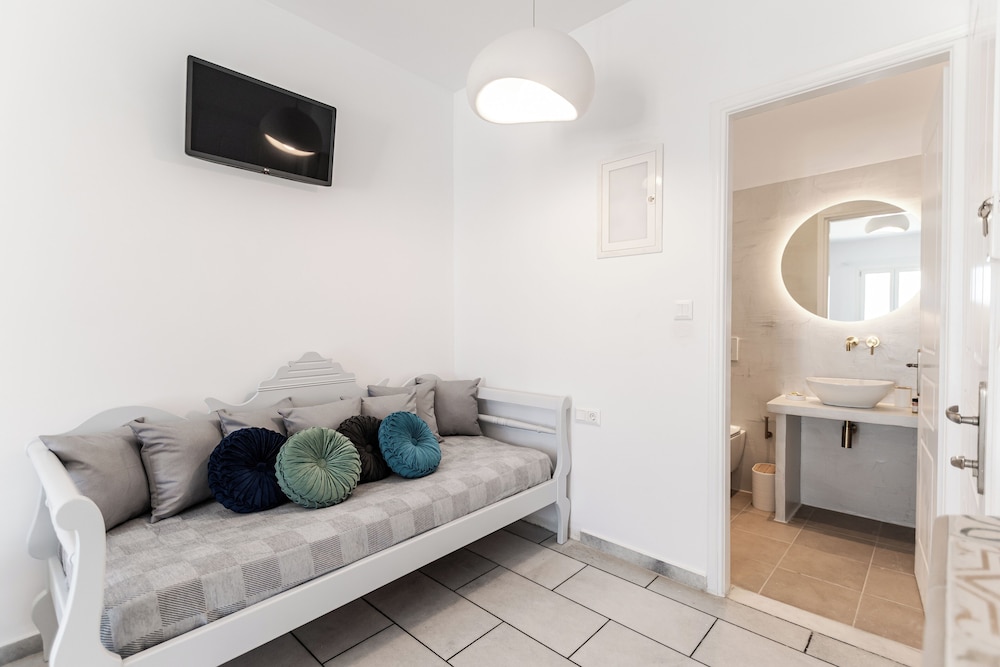 Birbas Hotel 108/128