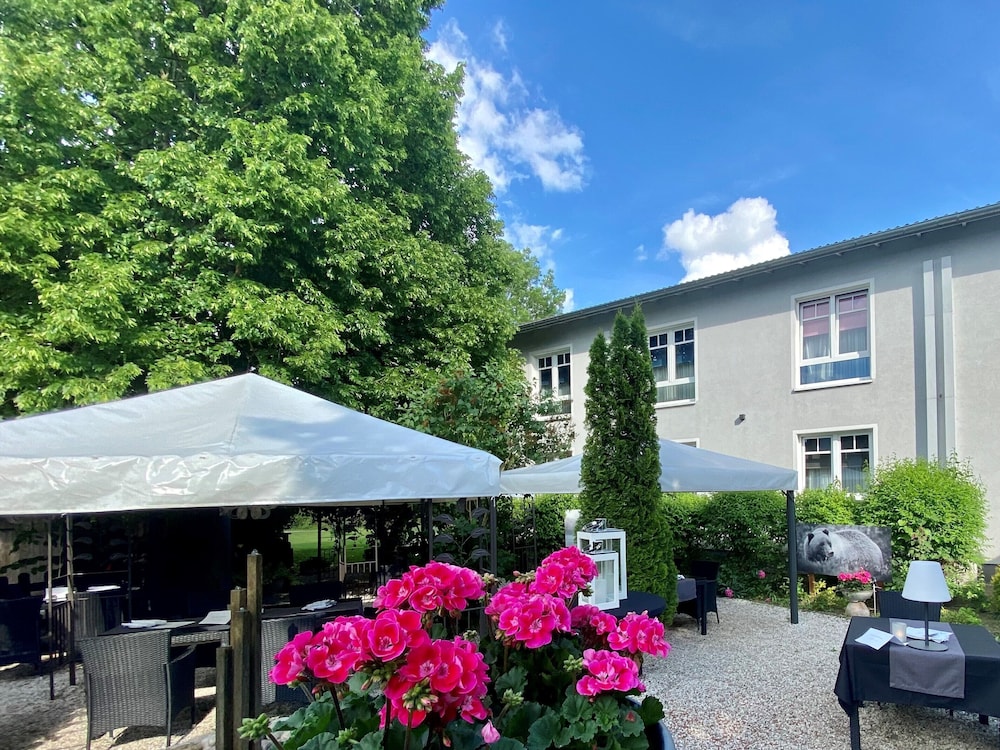 Parkhotel Bielefeld 40/43