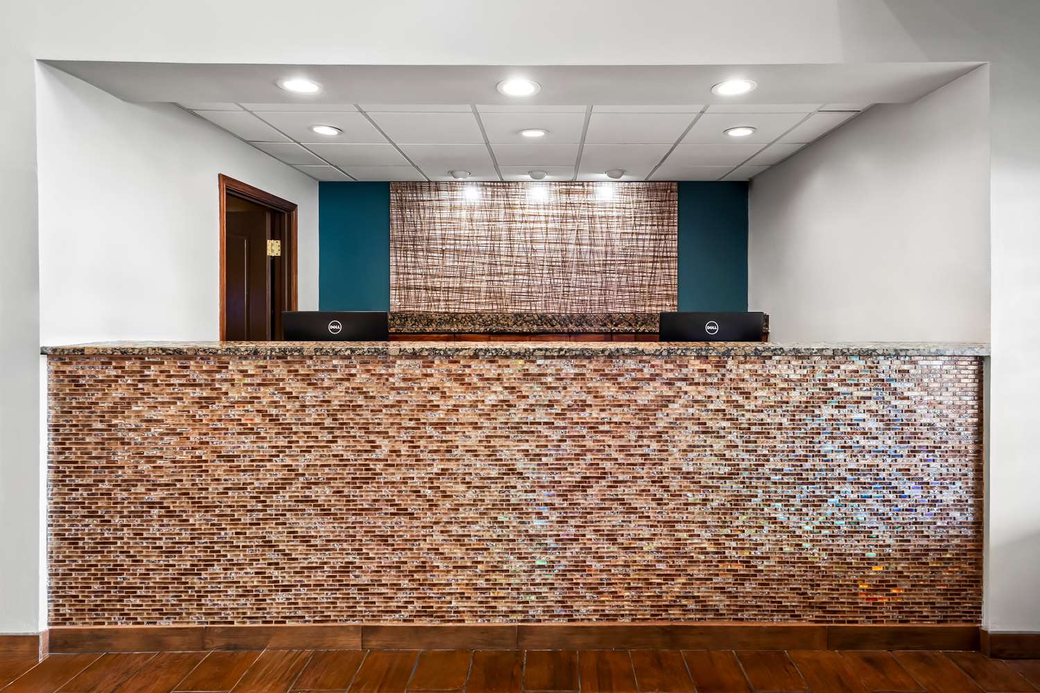 Best Western Fort Wayne Inn & Suites North 2/15