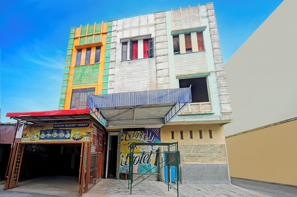 Hotel O near Ringroad City Walk XXI formerly Mitrotel Medan in MEDAN