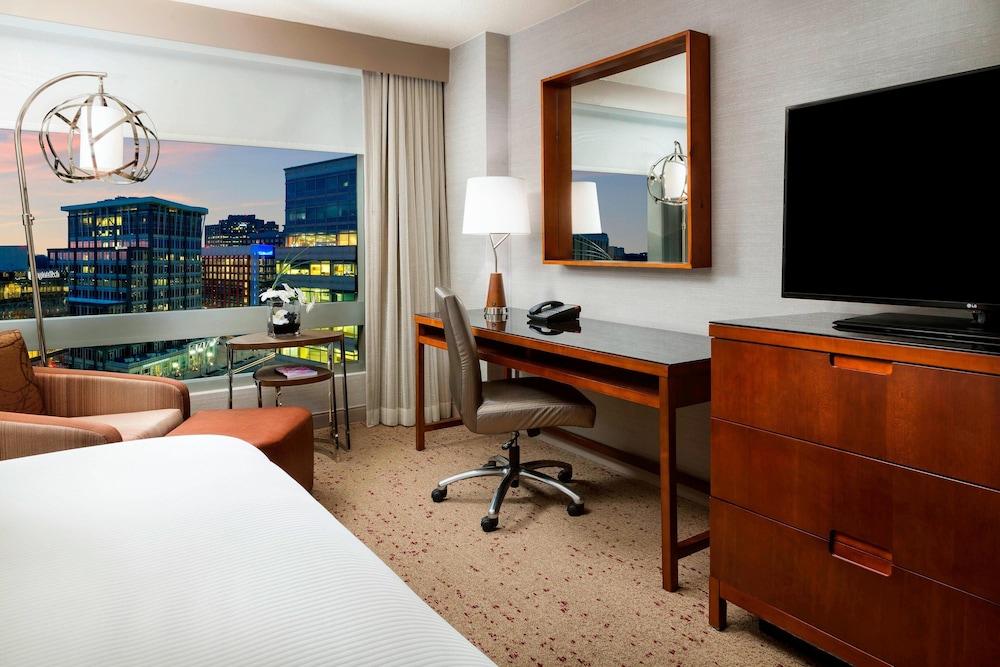 Westin Arlington Gateway 55/66