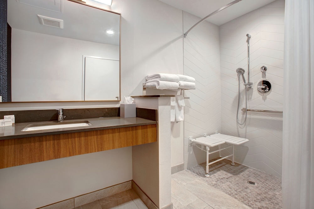 Fairfield Inn & Suites by Marriott Denver Southwest/Littleton 34/37