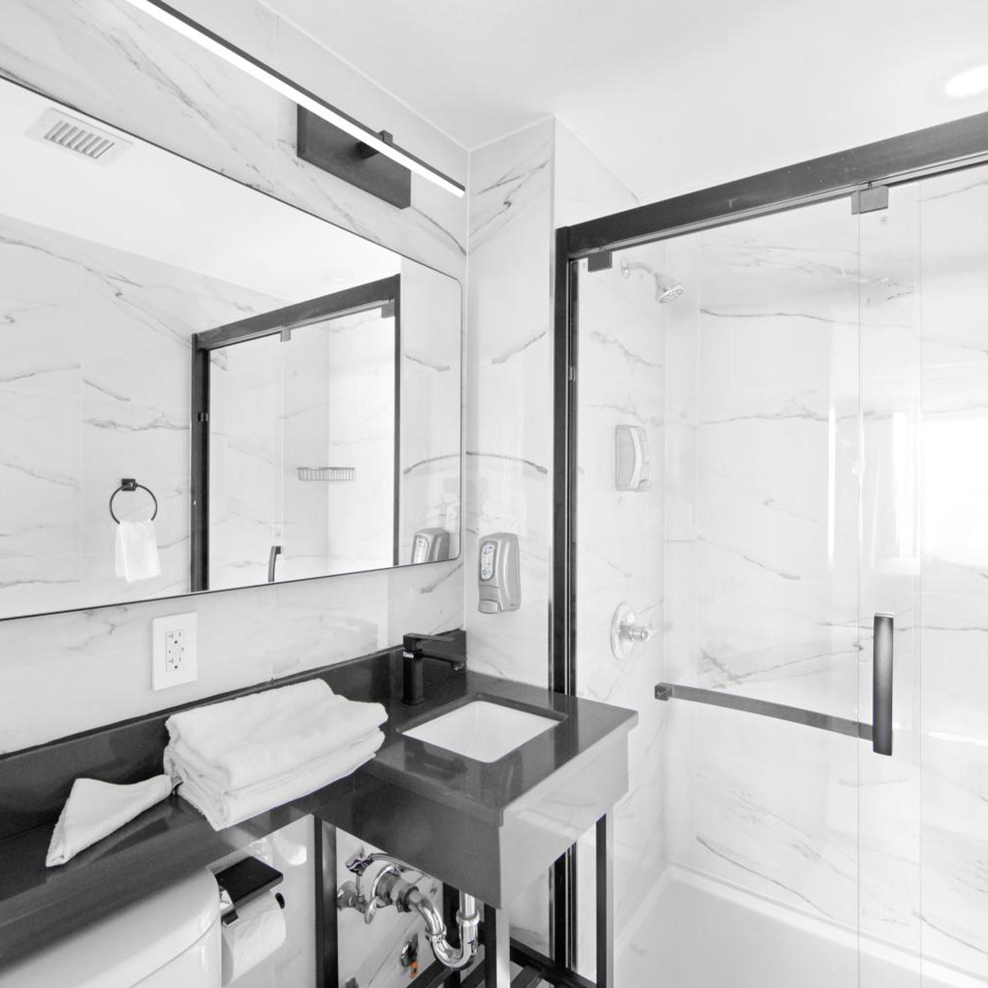 Tremont Hotel Bronx 50/50