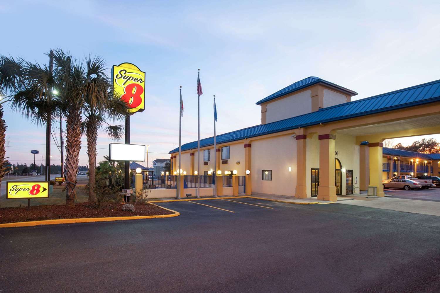 Super 8 by Wyndham Hammond 15/18