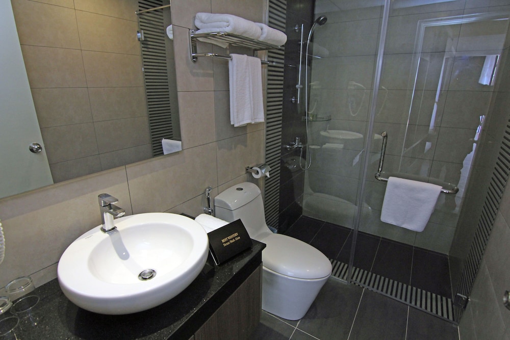 Nexus Regency Suites & Hotel 16/69
