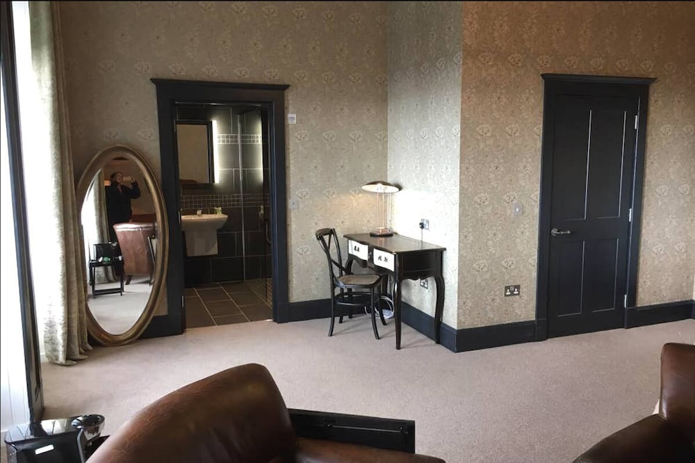 West Highland Hotel 39/71