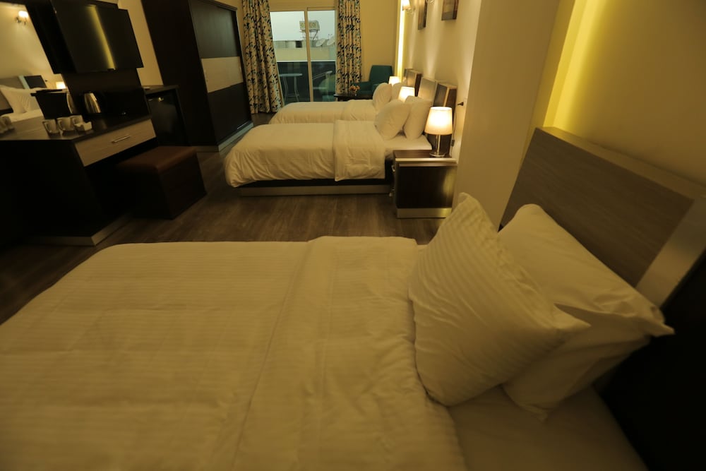 Pyramid Edge Hotel 40/53